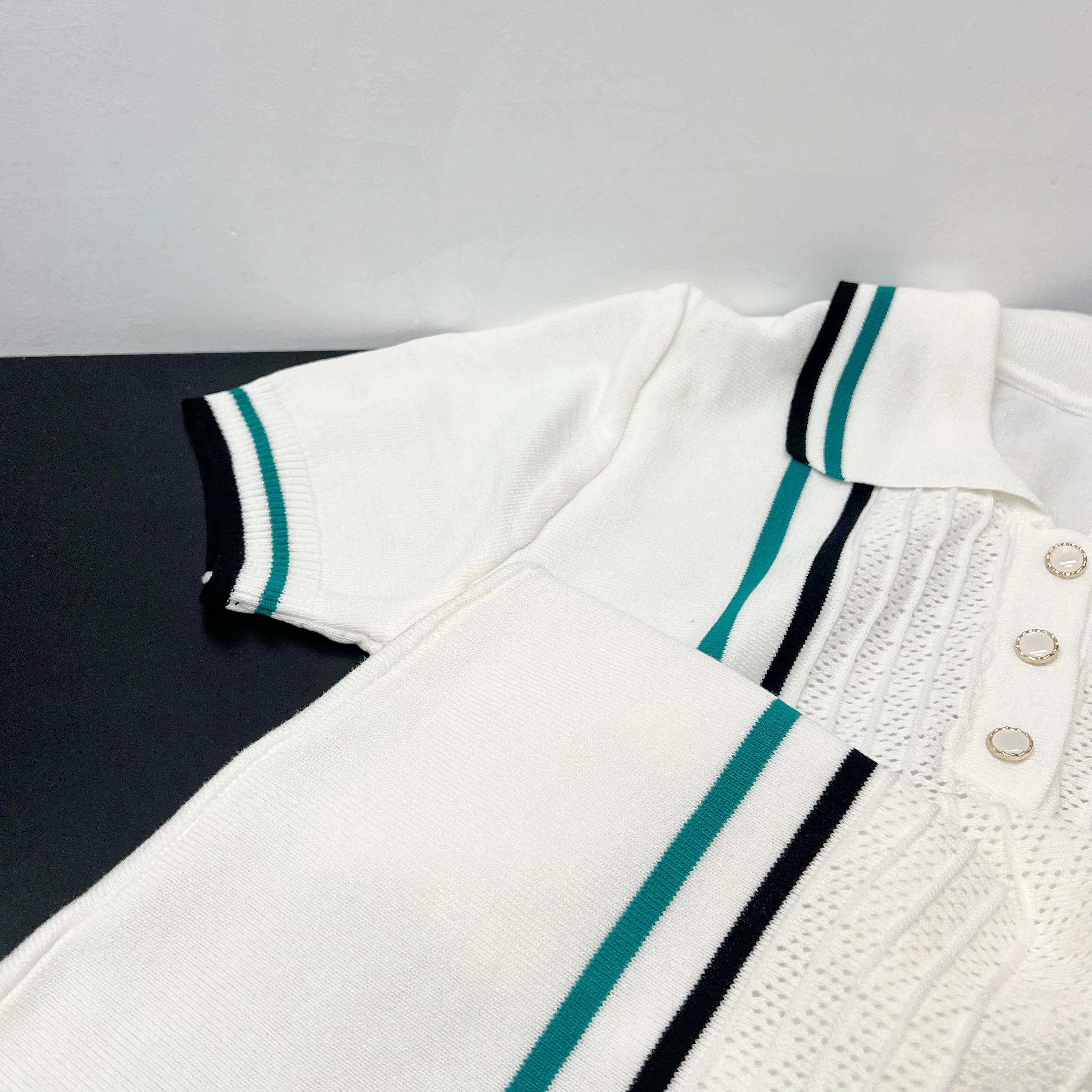 Vintage Ruffled Knitted Mini Dress – Sexy & Chic